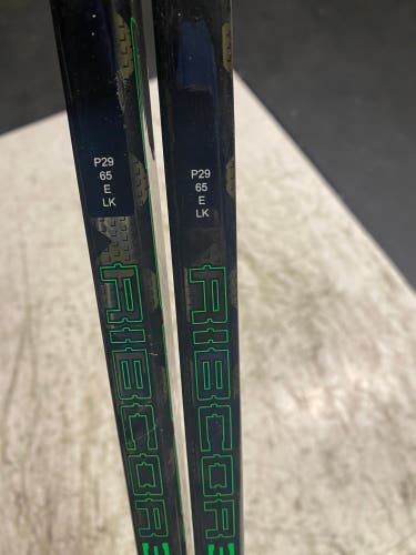 2 Right Handed 65 Flex P29  Curve CCM RibCor Team Sticks.