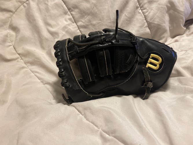 Wilson A2000 First Base Mitt