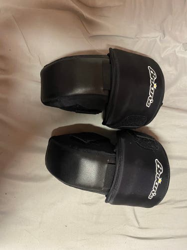 New Brian’s Goalie Knee Pads *Never Used*