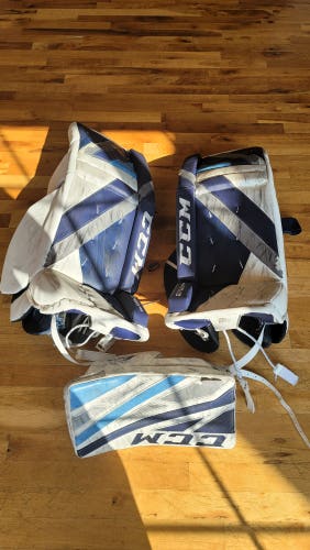Used 32" CCM Eflex 5.9 Goalie Leg Pads with free blocker
