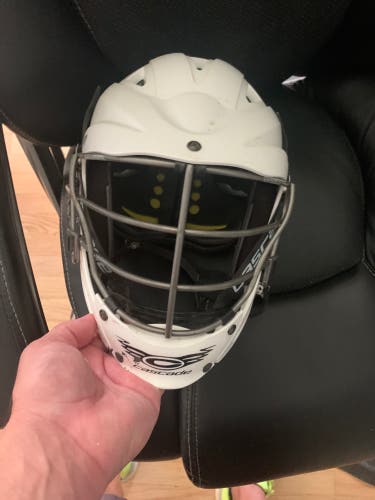 Player's Cascade CS-R Youth Helmet