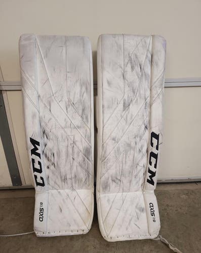 34" CCM  Axis 1.9 Goalie Leg Pads