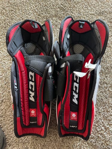 One Month Used CCM Jetspeed FT4 pro Shin Pads