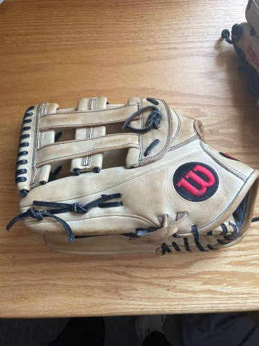 Used Left Hand Throw 12.75" A2000 1799 Baseball Glove