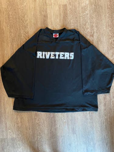 Metropolitan Riveters Worn Black Adult Unisex Used XXL K1 Goalie Cut Practice Jersey Pro Stock