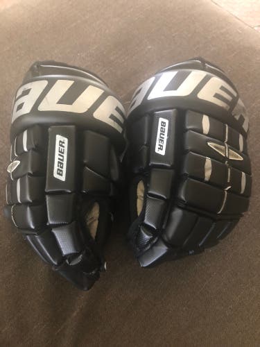 Bauer 13"  Black SDP Gloves