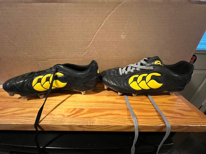 Rugby cleats
