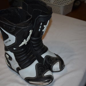 XPD XP3-S Black Racing boot, Black/White, Size 7.5 - Great Condition!