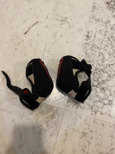 Used Large Easton  Synergy Elbow Pads