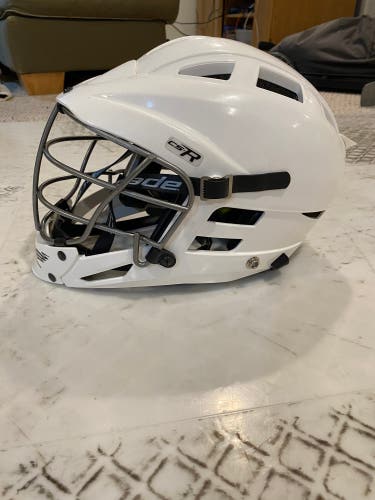 Player's Cascade R Helmet