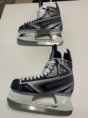 Senior Used CCM Vector 03 Hockey Skates Regular Width Size 8