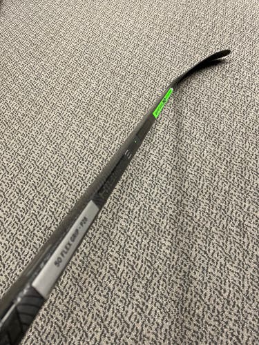 CCM Trigger 6 50 flex P28 curve left hand stick