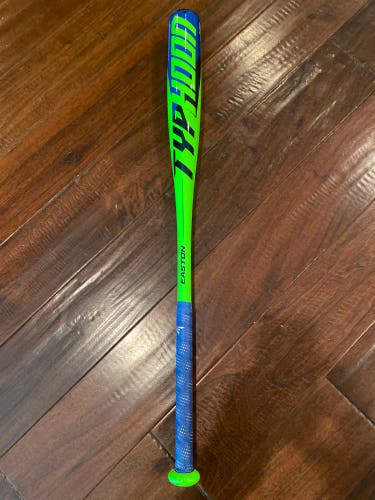 2022 Easton Typhoon (-12) 17 oz 29" Bat