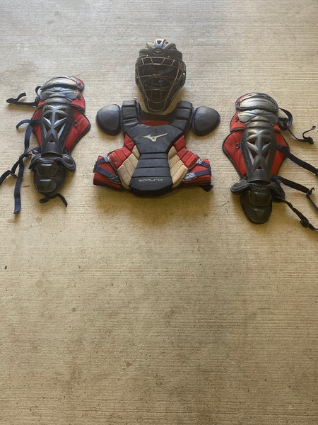 Used Adult Mizuno Samurai Catcher's Set
