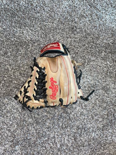 Right Hand Throw 11.5" Heart of the Hide Baseball Glove