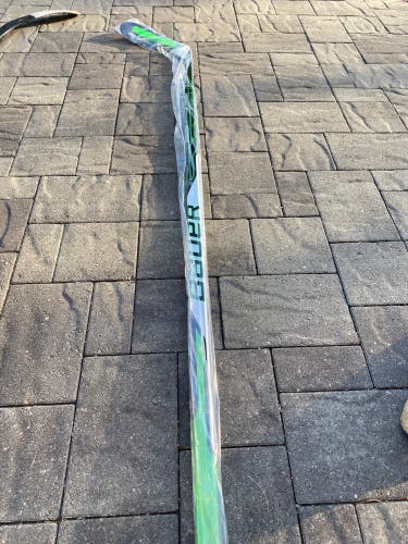 Intermediate Left Hand P28 Sling Hockey Stick