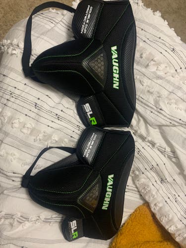 Vaughn SLR  Pro Carbon Cup