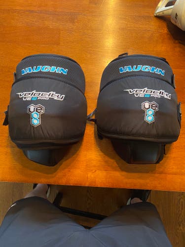 Vaughn VE8 Pro Knee Pads