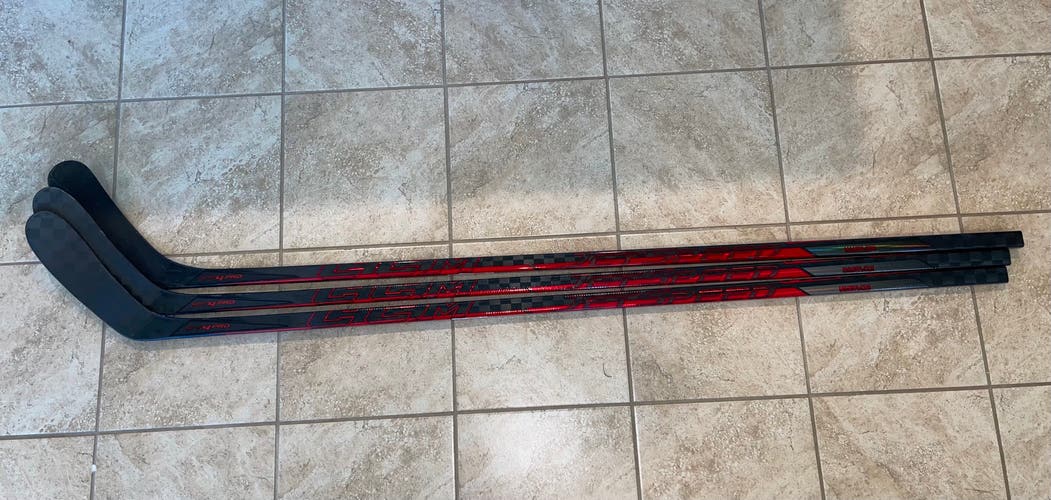 3 Senior Used Right Handed CCM Jetspeed FT4 Pro Hockey Sticks P28 / P90TM