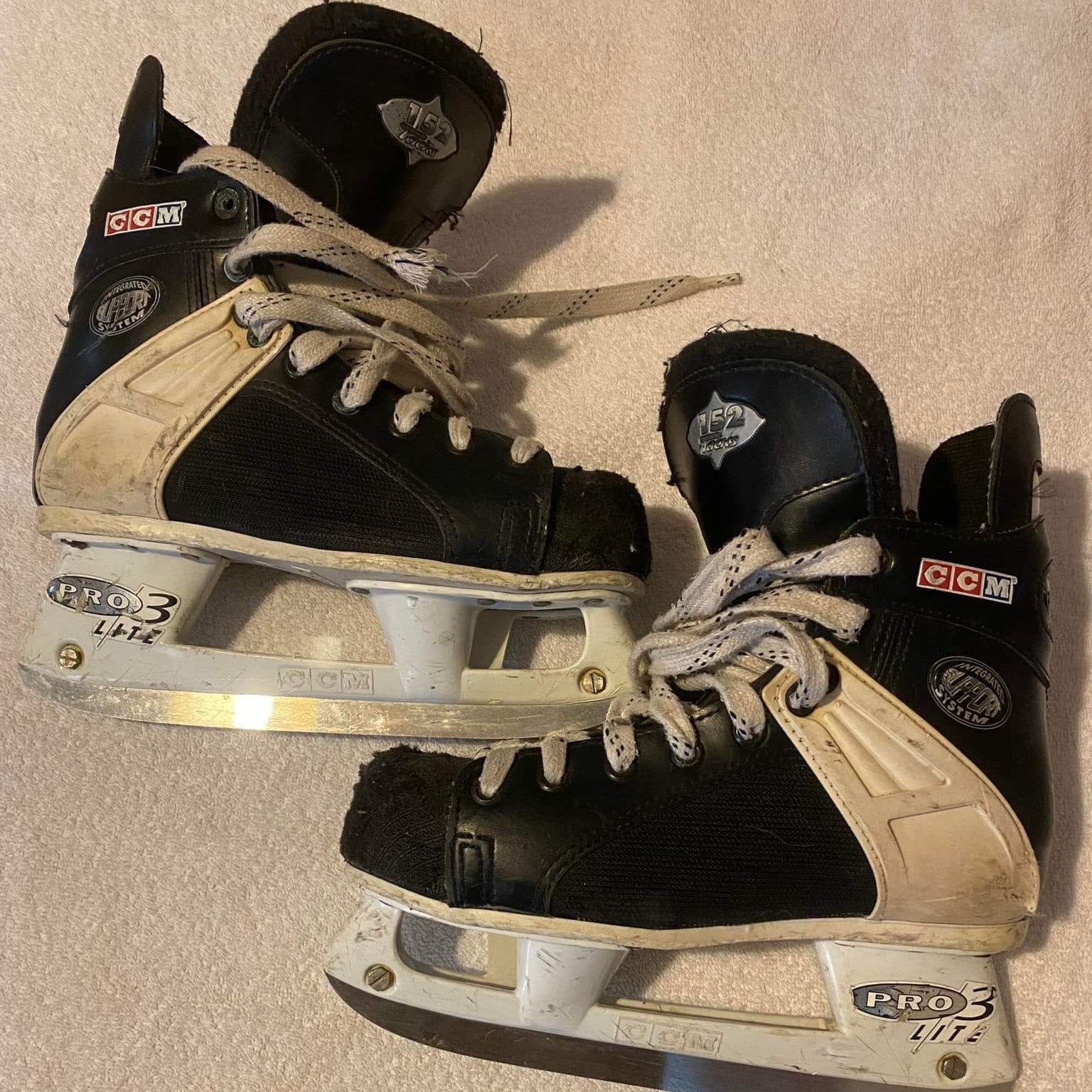 CCM Tacks 2092 Ice Skates JR Size 5 Width D 