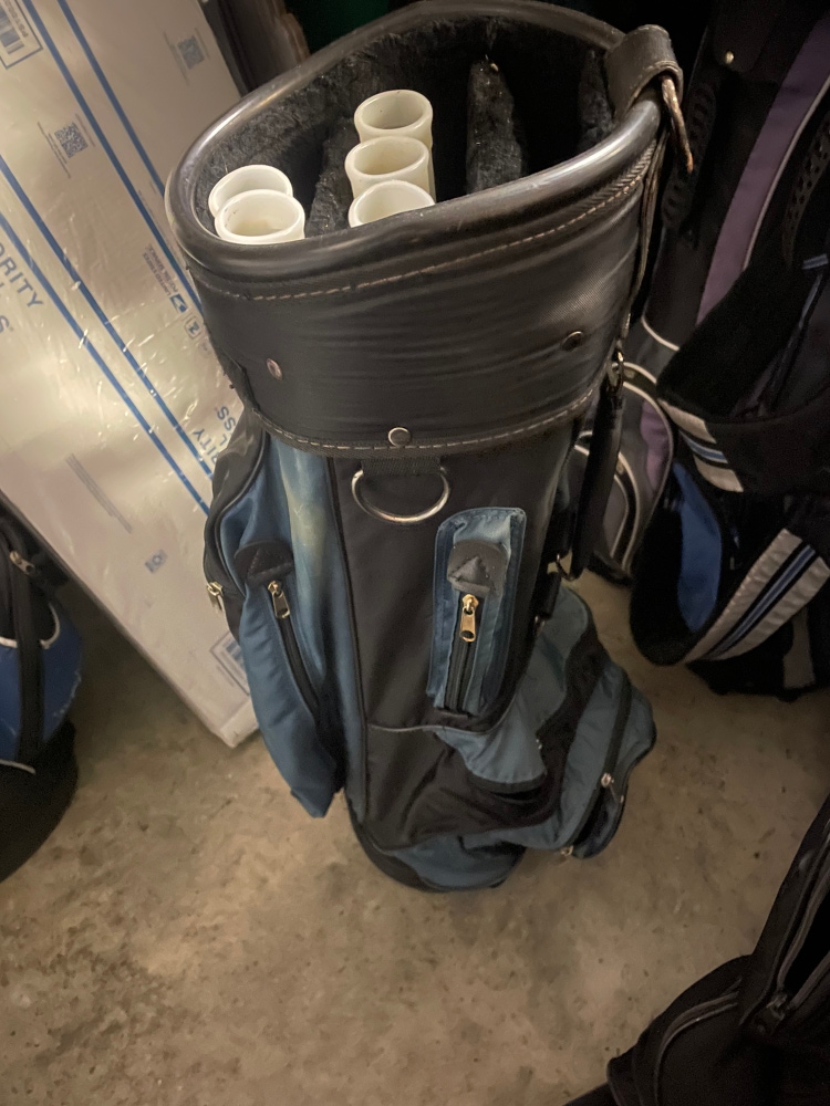 Golf cart bag with Club dividers