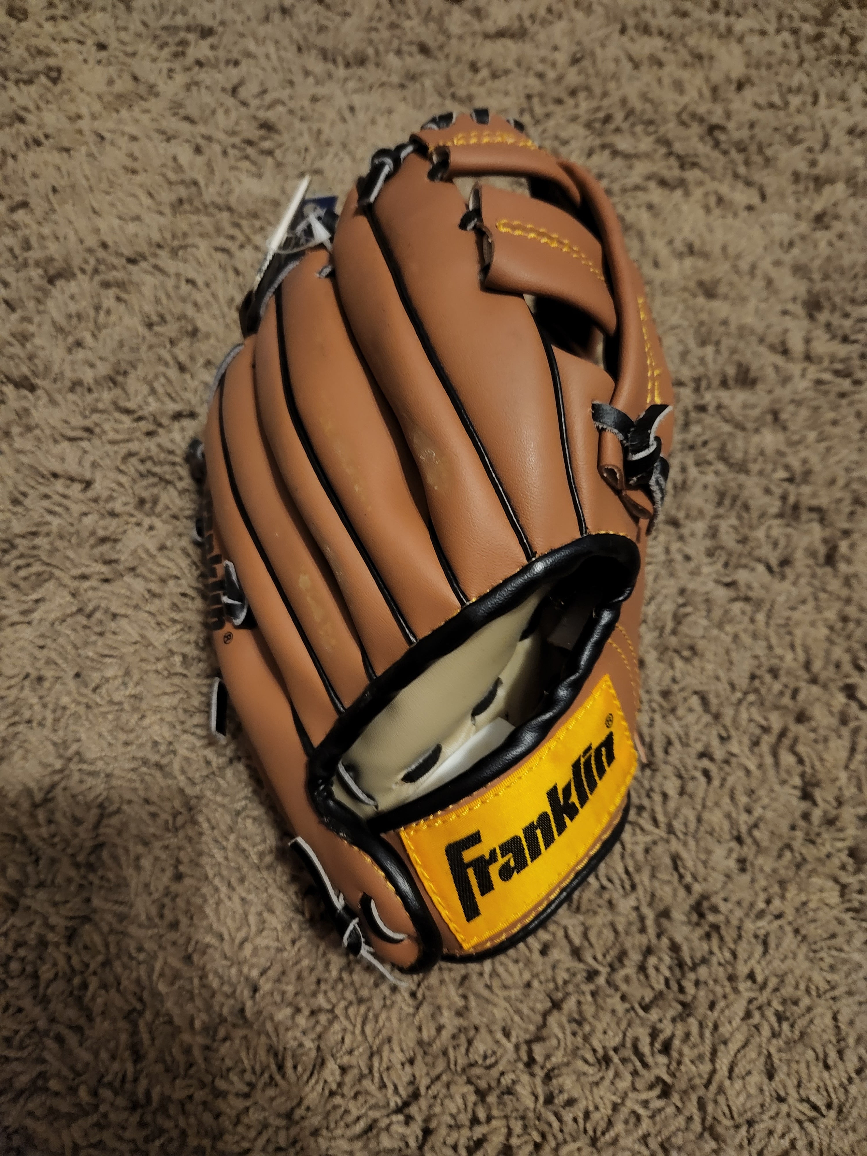 New Franklin 22602 Baseball Softball Field Master Ready to Play 12.5" Glove 