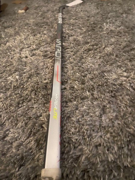 Used Senior Bauer Right Handed Vapor Hyperlite Hockey Stick P92