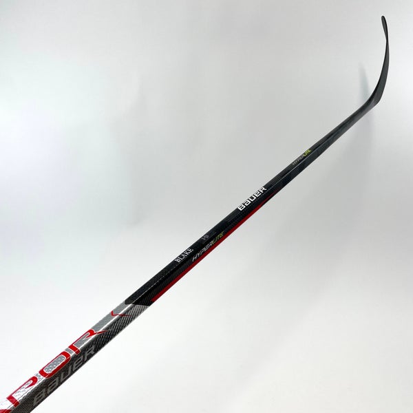 Brand New Right Handed Bauer Vapor Hyperlite | 65 Flex P28 Curve Grip | #W201