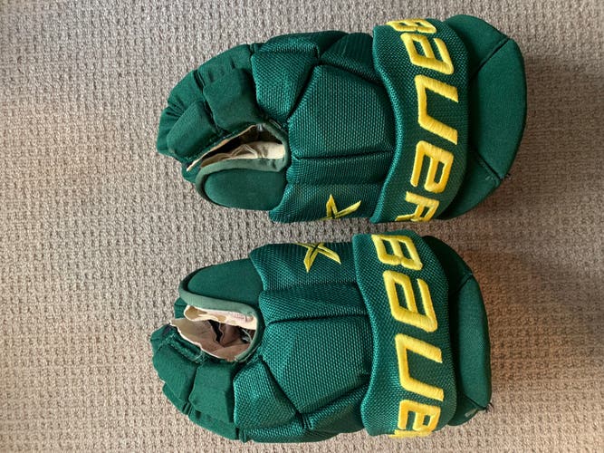 Bauer 13" Pro Stock Vapor X Gloves