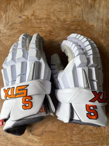 Syracuse white STX Surgeon Gloves