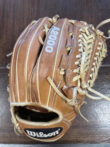 Used Right Hand Throw 11.75" A2000 Baseball Glove