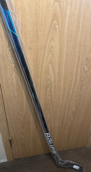 New Left Hand P28 Nexus Geo Hockey Stick