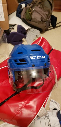 CCM Resistance Helmet Royal Med. w/visor
