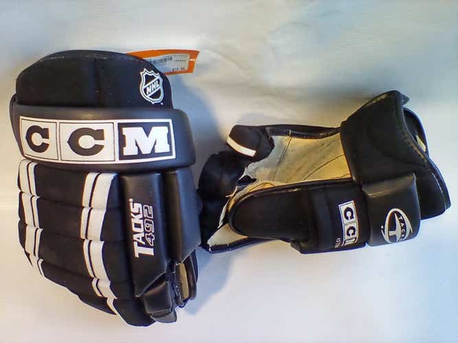Used Ccm 13" Hockey Gloves