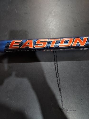 Easton Reflex fastpitch softball Bat (-11.5) 21.5 oz 33".  16" Barrel