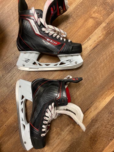 Used CCM Extra Wide Width  Size 9 JetSpeed 270 Hockey Skates