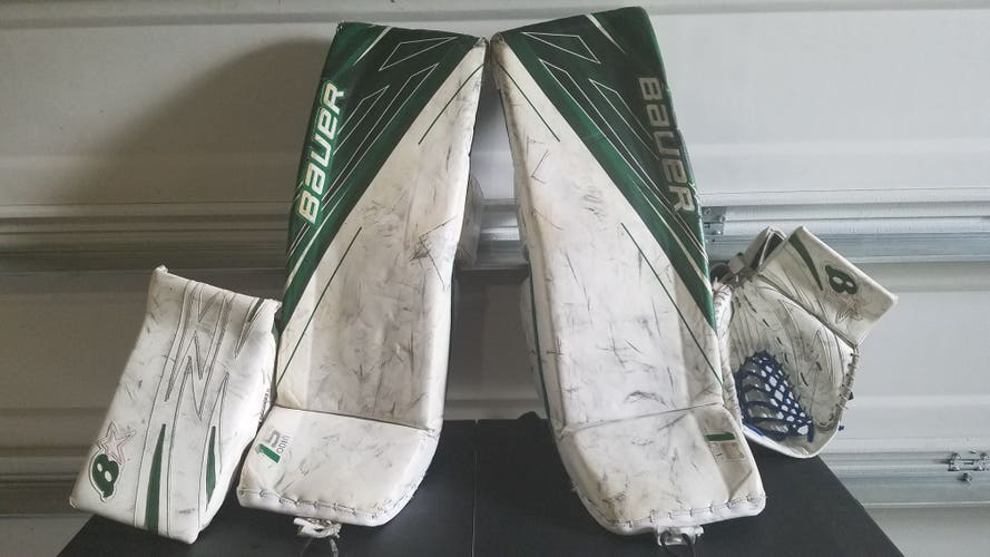 Used 35" Bauer Regular Supreme 1S Goalie Full Set