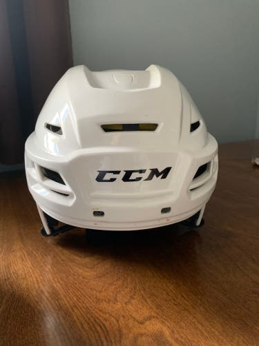 New Medium CCM  Tacks 210 Helmet