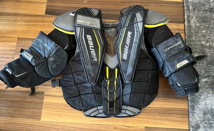 Used XL Bauer Supreme 2S Pro Goalie Chest Protector