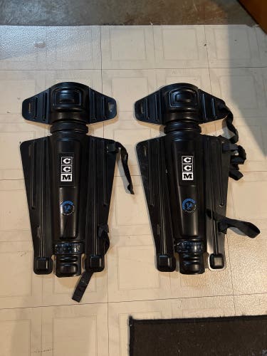 CCM street hockey shin pads