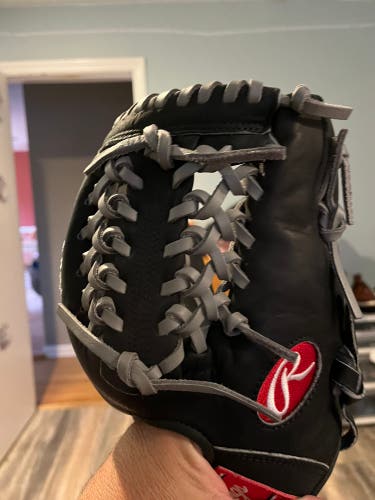 Rawlings baseball glove