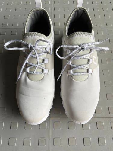 Men's Size 9.5 (Women's 10.5) Footjoy Golf Shoes