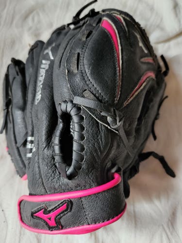 Mizuno Right Hand Throw Finch Softball Black/pink Glove 11"