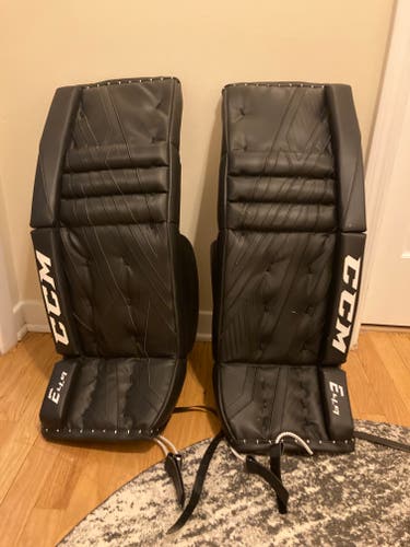 Used 32" CCM Extreme flex 4.9 Goalie Leg Pads