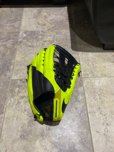 Used Right Hand Throw 12.75" Vapor 360 Baseball Glove