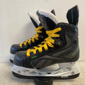 CCM RibCor 30K Junior Size 2.5 Hockey Skates 8231