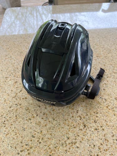 Used Medium Bauer Pro Stock Re-Akt 150 Helmet