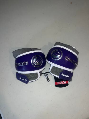 High Point Issued Elbow pads