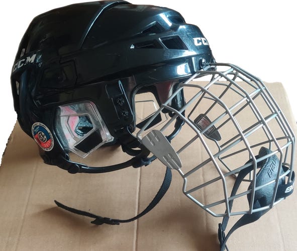 Medium Senior Black CCM Vector V10 Helmet With Cage Pro Stock