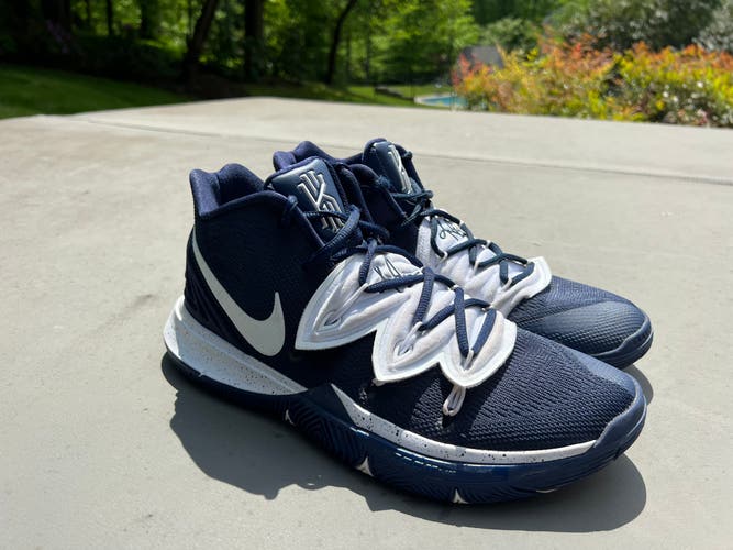 Men's 10.5 Nike Kyrie 5 Midnight Navy Basketball Shoes